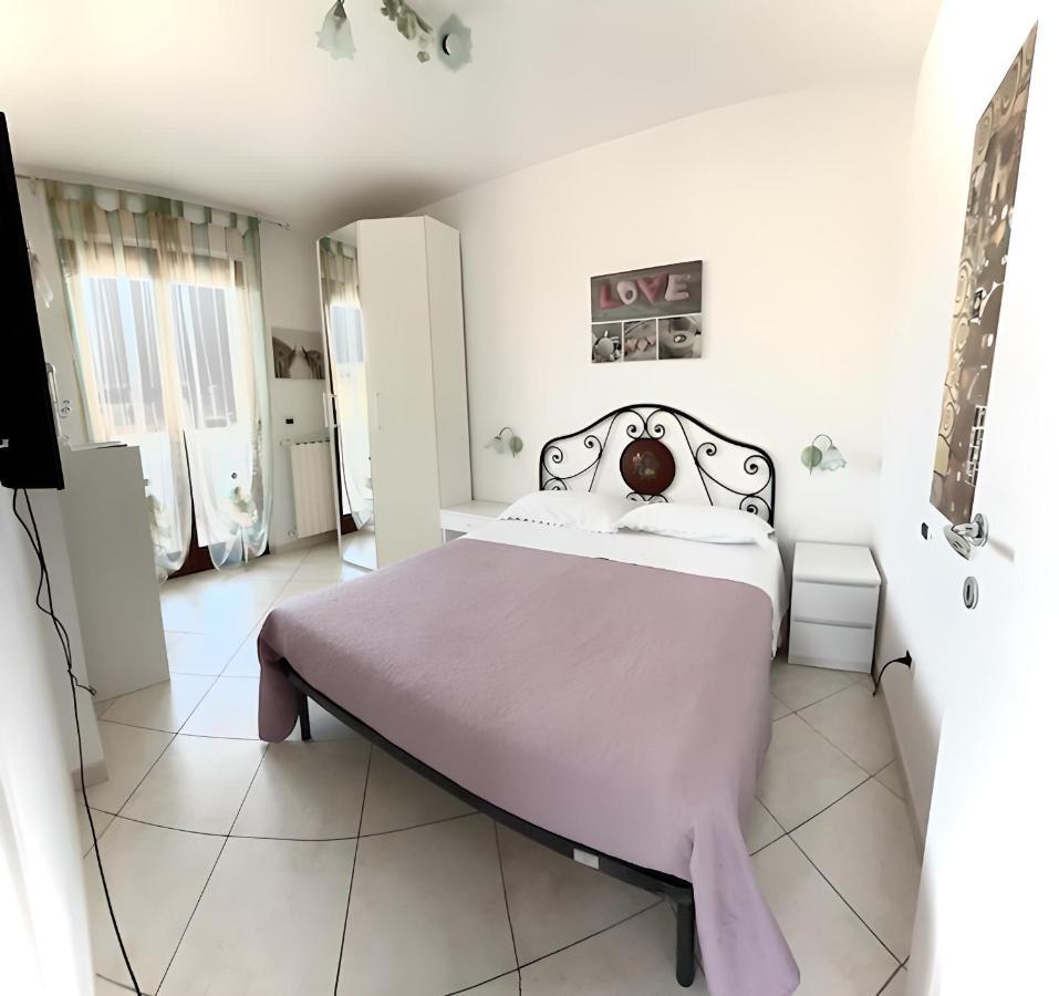 Apartament Casa Vacanze Esedra Pescara Zewnętrze zdjęcie
